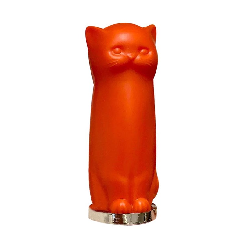Cat-shaped lip balm for women, moisturizing, hydrating, preventing dryness and chapping, removing dead skin, and reducing lip lines. Colorless, suitable for autumn and winter.